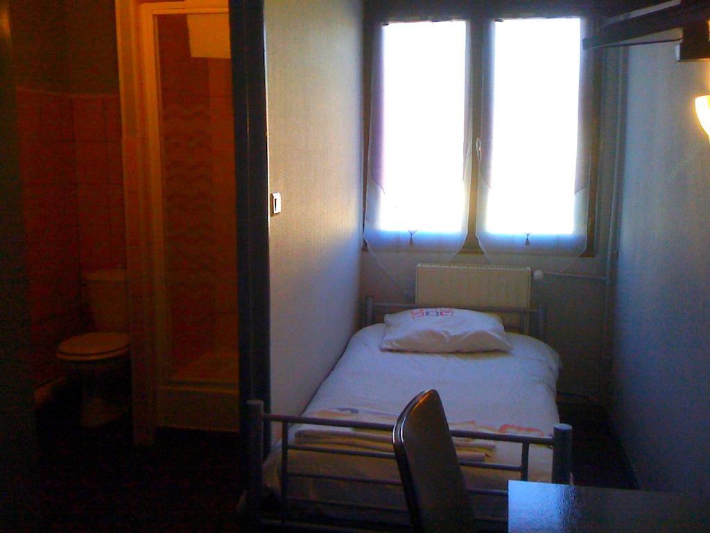 Pension Hotel Restaurant de la Place Voujeaucourt Habitación foto